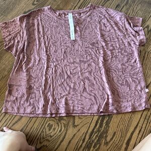 Lululemon crop top